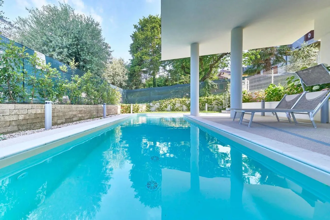 Apartment Apartmentsgarda - Le Terrazze Del Garda Residence Lazise Italy